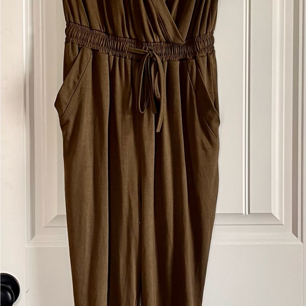 Olive Green Sleeveless Jumpsuit